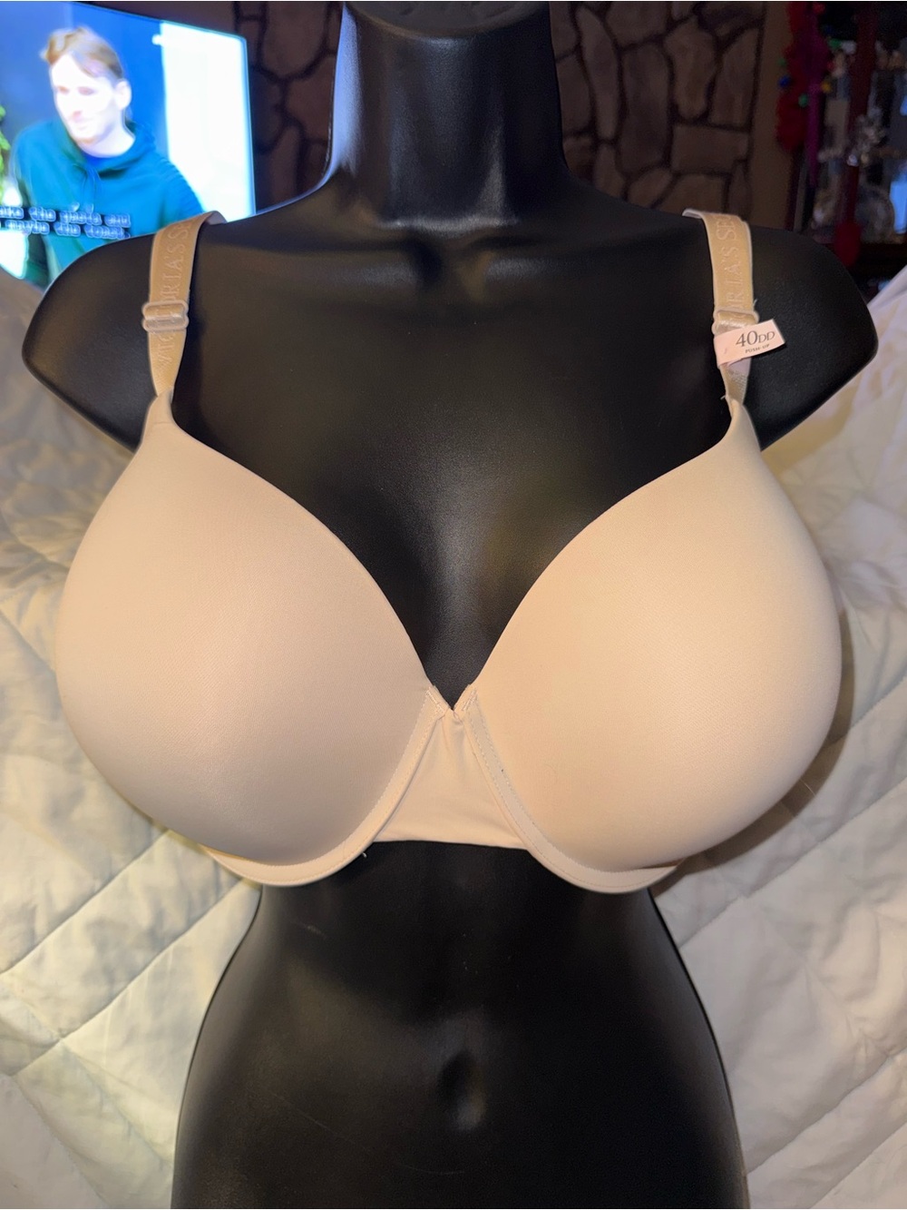 Victoria’s Secret Brand New THE T-SHIRT
Perfect Shape Smooth Push-Up Bra